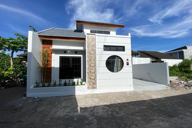 Proyek Rumah Tinggal Dengan Mezzanine di Wirokerten (1)